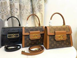 Picture of LV Lady Handbags _SKUfw134952341fw